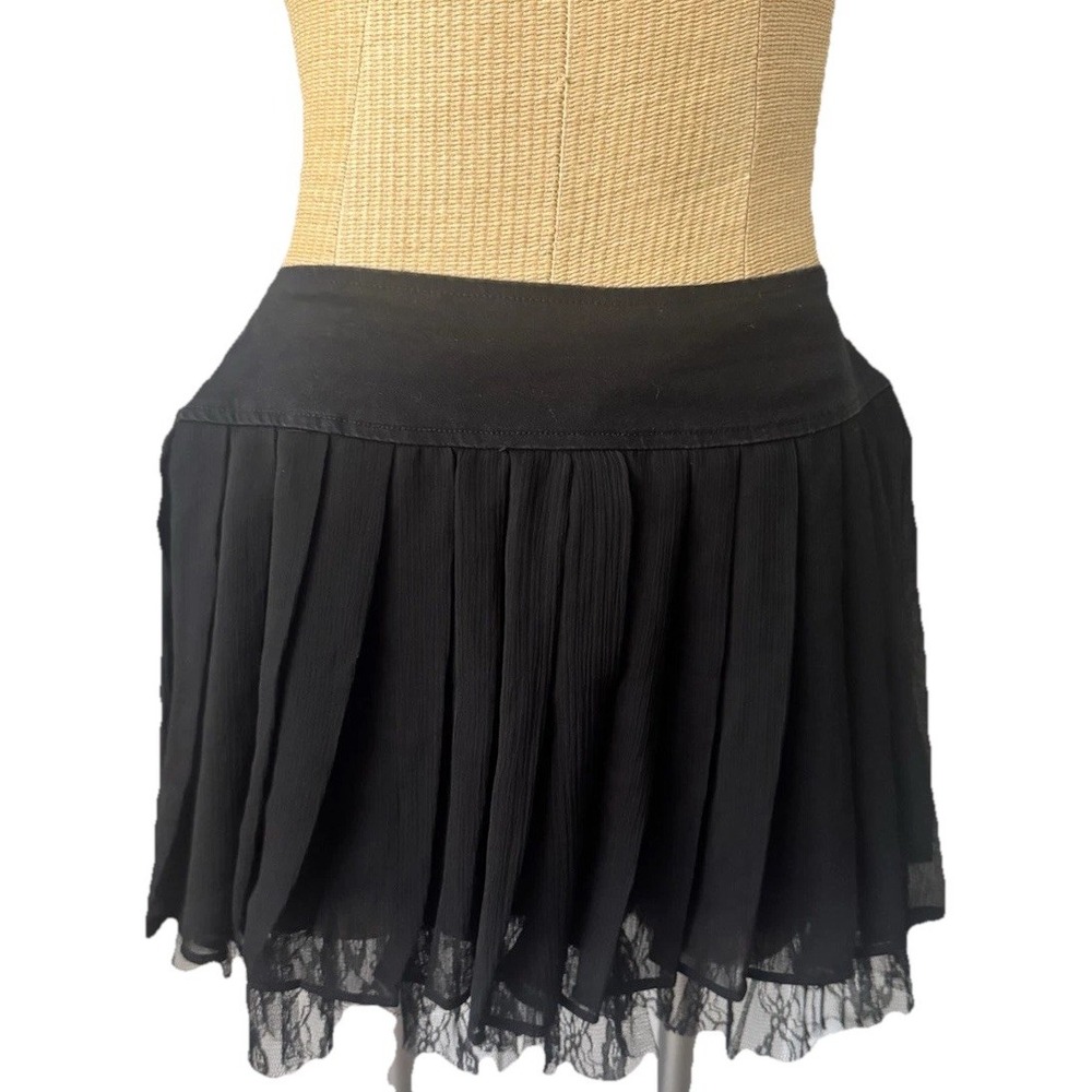 Y2K Skirt‎ Medium Hot Topic Royal Bones Black Layered Mini Short 2000s